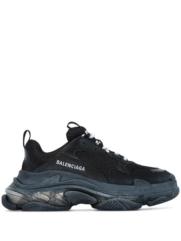 Balenciaga
Triple S mesh and leather