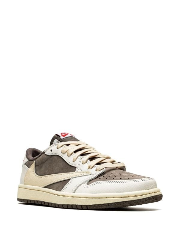 Jordan
x Travis Scott Air Jordan 1 Low OG "Reverse Mocha" - shoestation44